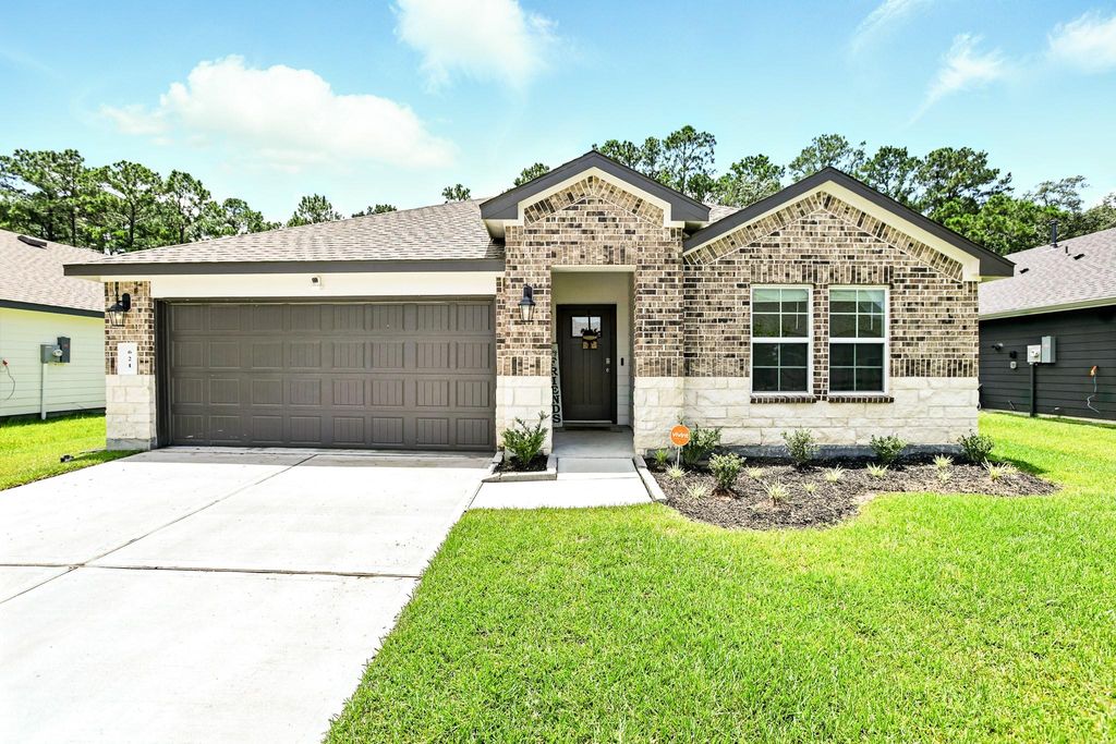 Photo of 621 Little Spring Court, Anahuac, TX 77514 (MLS # 58824470)