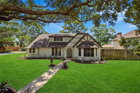 Photo of 13903 Charlynn Oaks Dr DR, Houston, TX 77070 (MLS # 89100684)