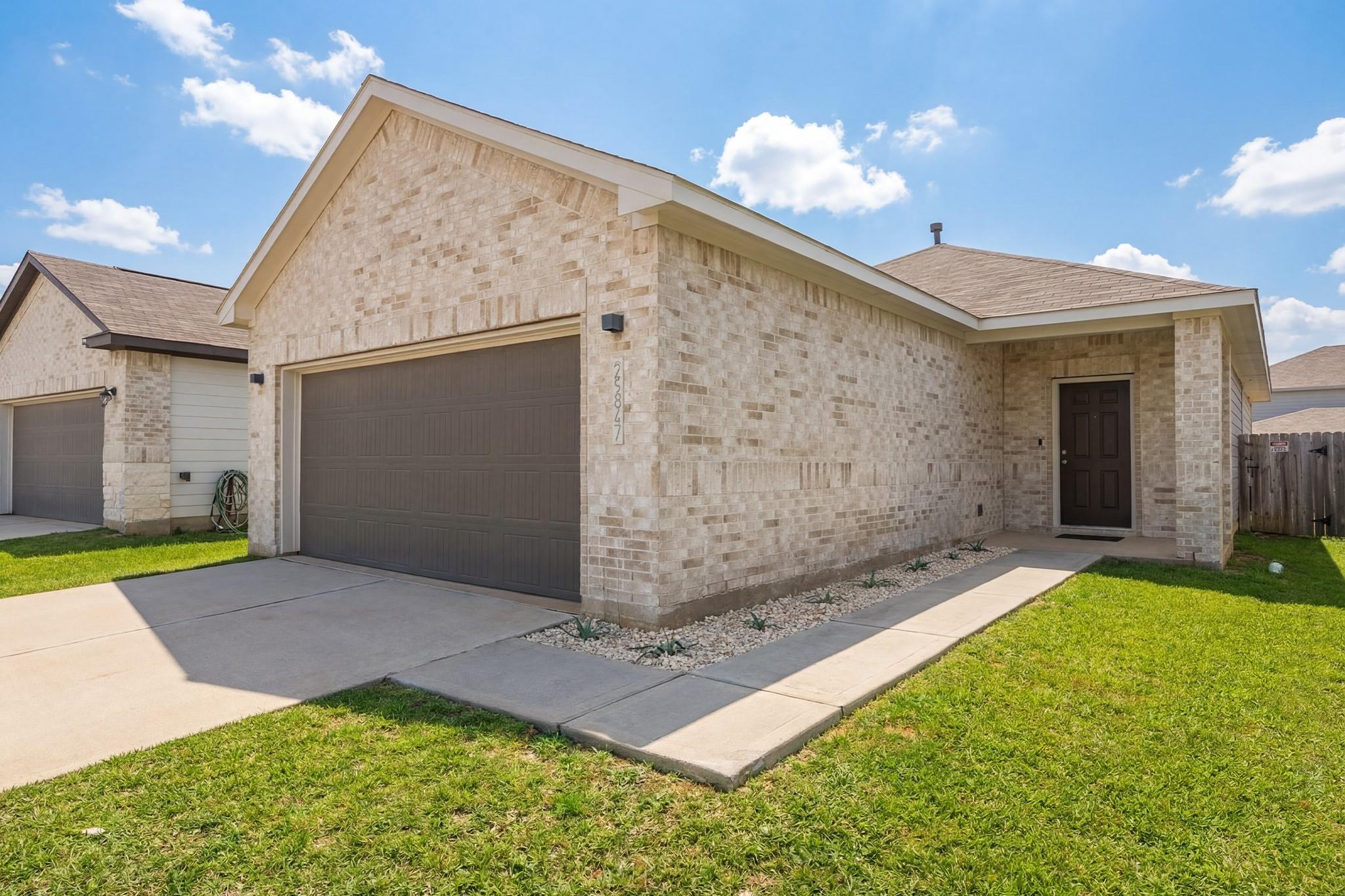 25847 Hickory Pecan Trail