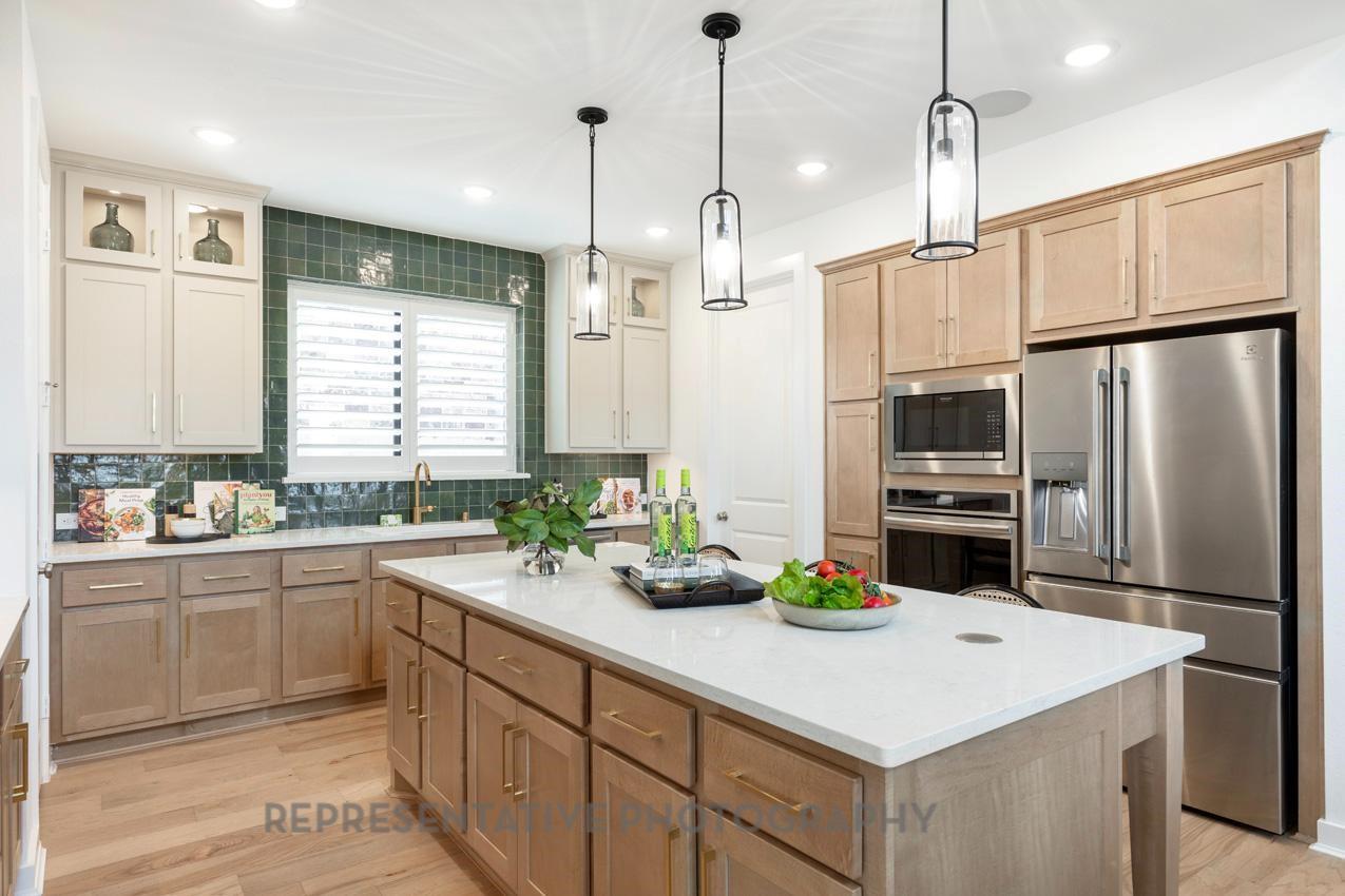 5427 Mango Bluffs Street