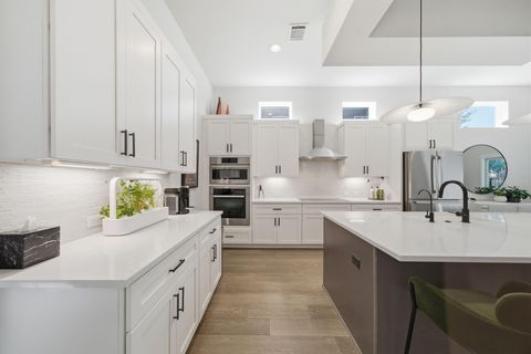 Tiny photo for 1529 Laird Street, Houston, TX 77008 (MLS # 37517975)