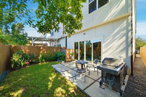 Tiny photo for 1529 Laird Street, Houston, TX 77008 (MLS # 37517975)