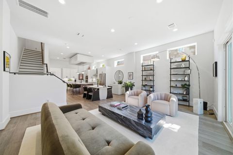 Tiny photo for 1529 Laird Street, Houston, TX 77008 (MLS # 37517975)