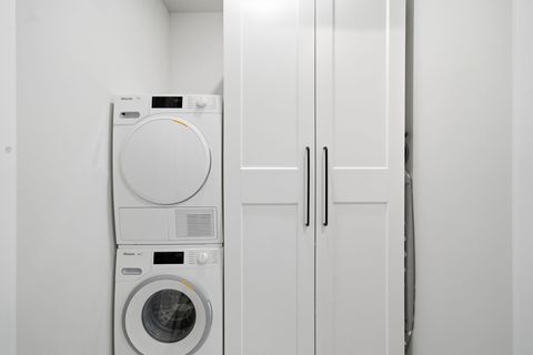 Tiny photo for 1529 Laird Street, Houston, TX 77008 (MLS # 37517975)