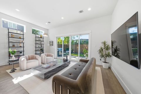 Tiny photo for 1529 Laird Street, Houston, TX 77008 (MLS # 37517975)