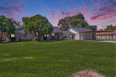 Photo of 1507 Donovan St, Baytown, TX 77520 (MLS # 34329215)