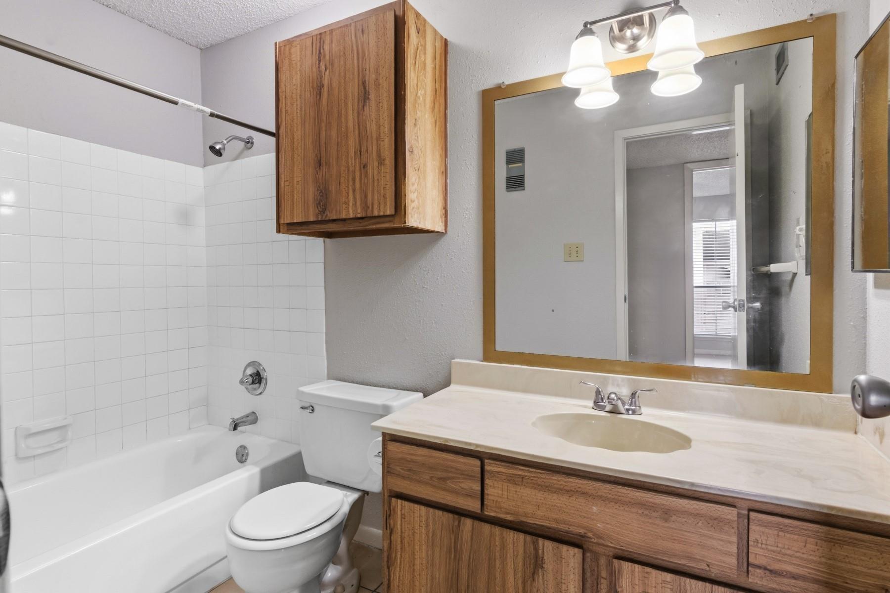 3919 Fairmont 148