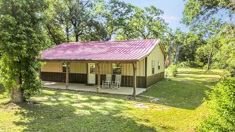 143 Private Road 440 Buffalo TX 75831