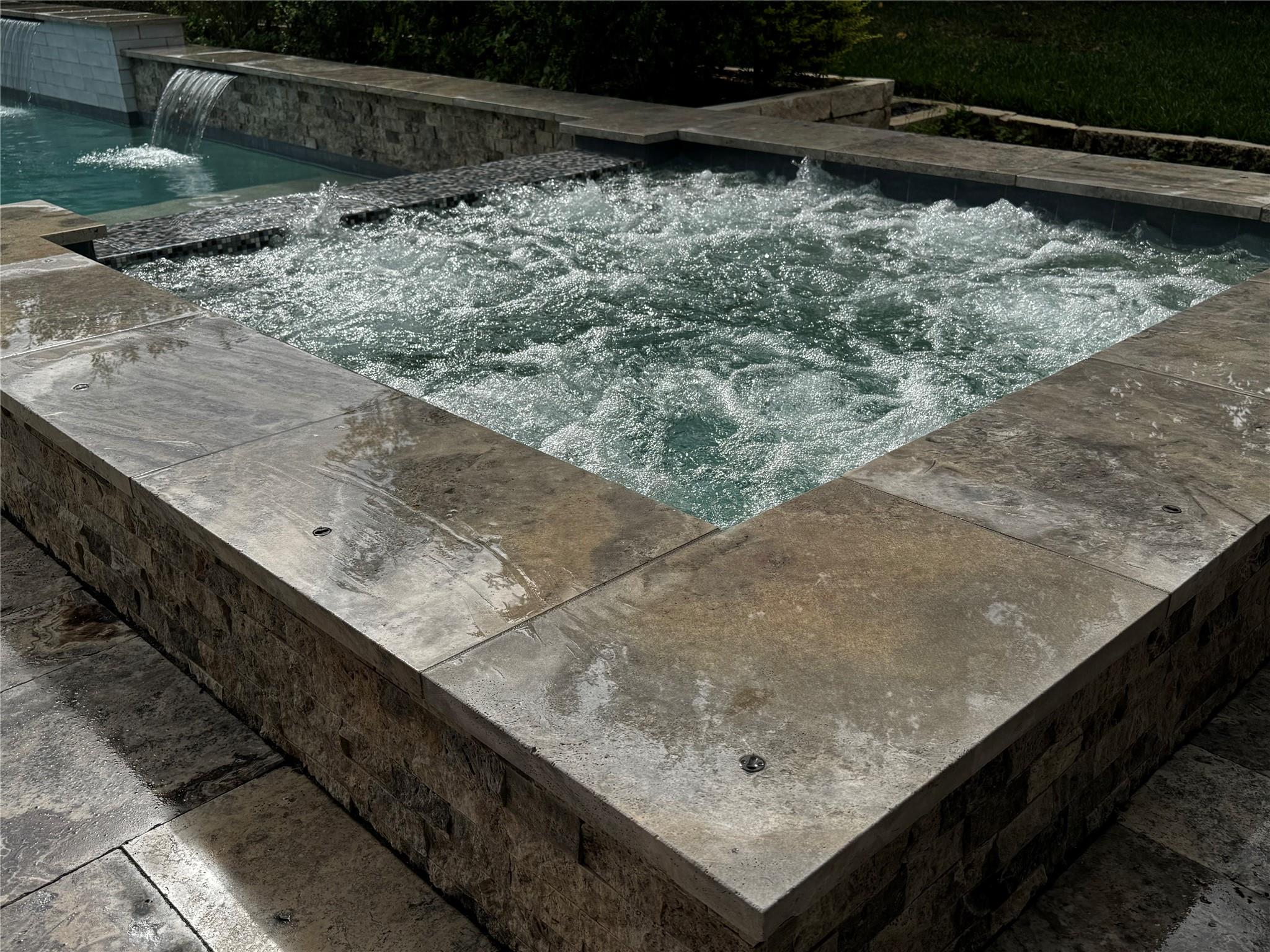 4927 Lagos Azul Court