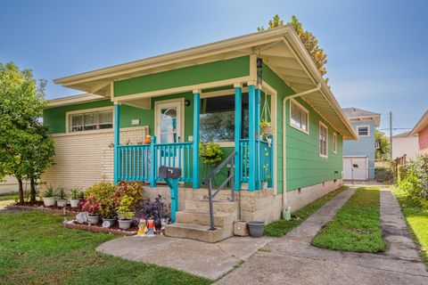 Photo of 4511 Avenue Q, Galveston, TX 77551 (MLS # 77368721)