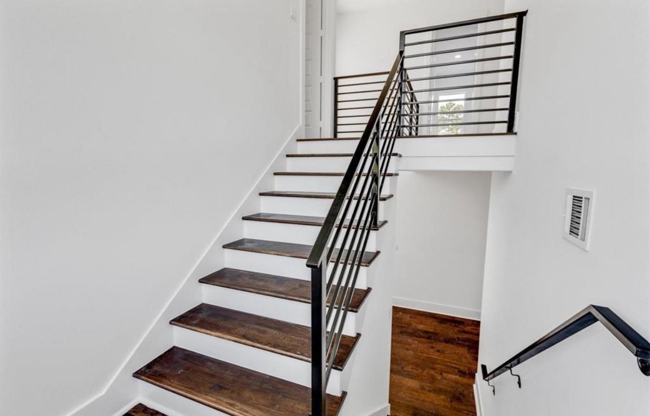 114 Bentwood Dr