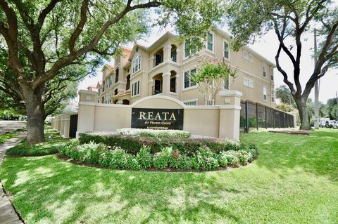 Photo of 3231 Allen Parkway #6102, Houston, TX 77019 (MLS # 47645797)