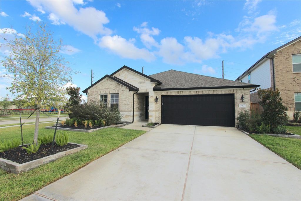 Photo of 3103 Winding Mile Court, Richmond, TX 77469 (MLS # 21749757)