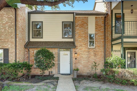 Photo of 7913 Ellinger Lane, Houston, TX 77040 (MLS # 34577682)