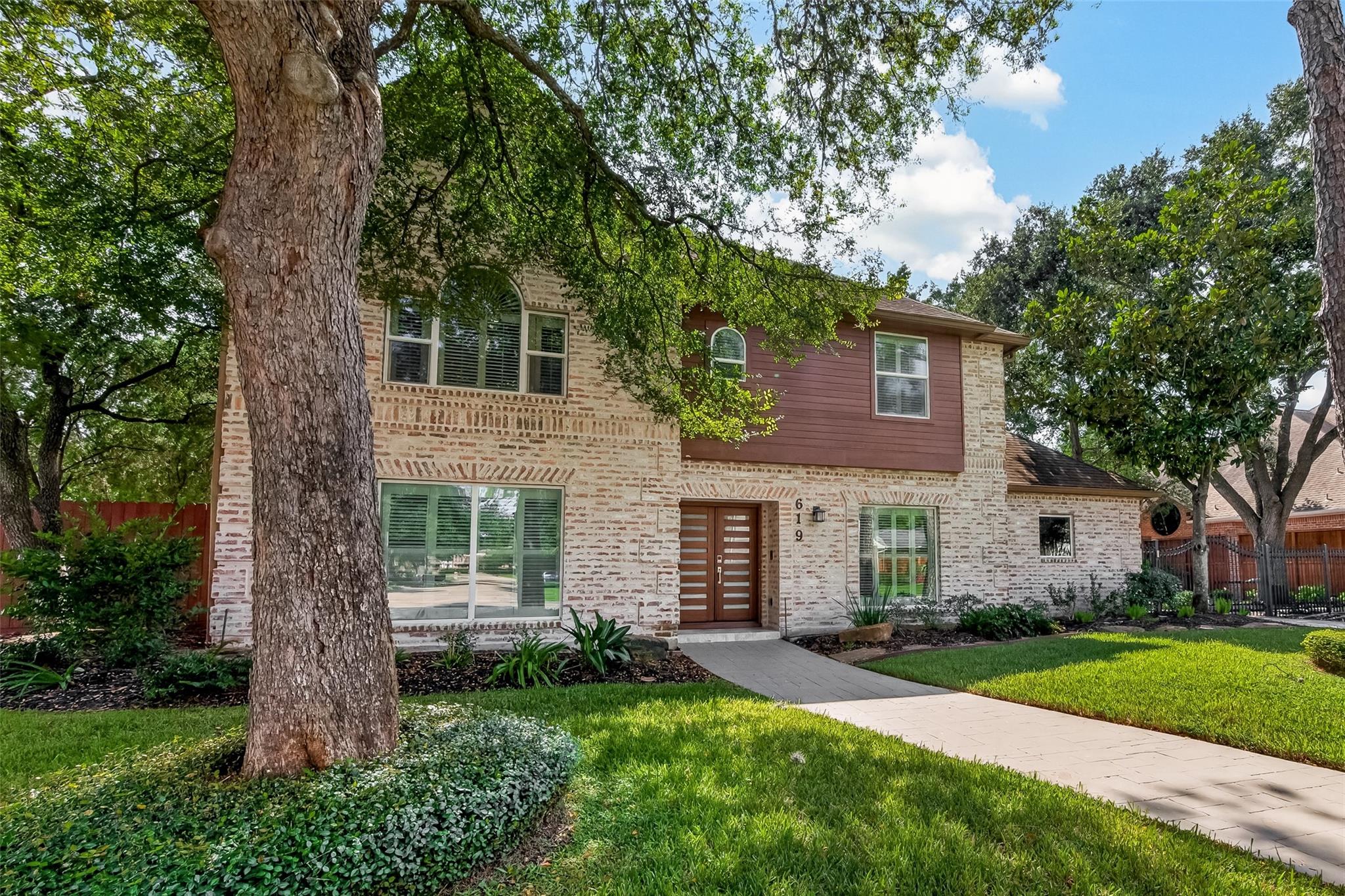 619 Flaghoist Lane