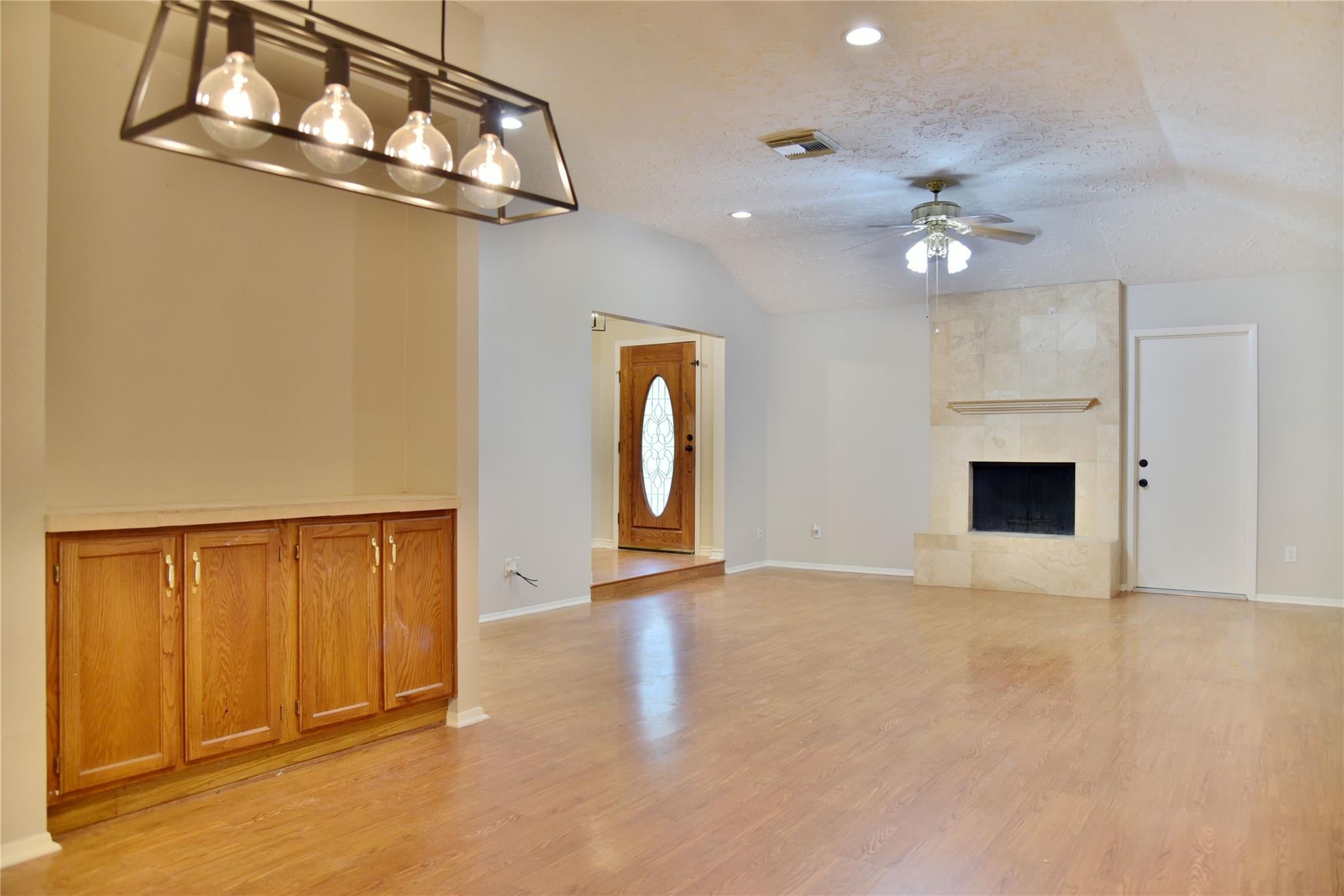 706 Leicester Lane