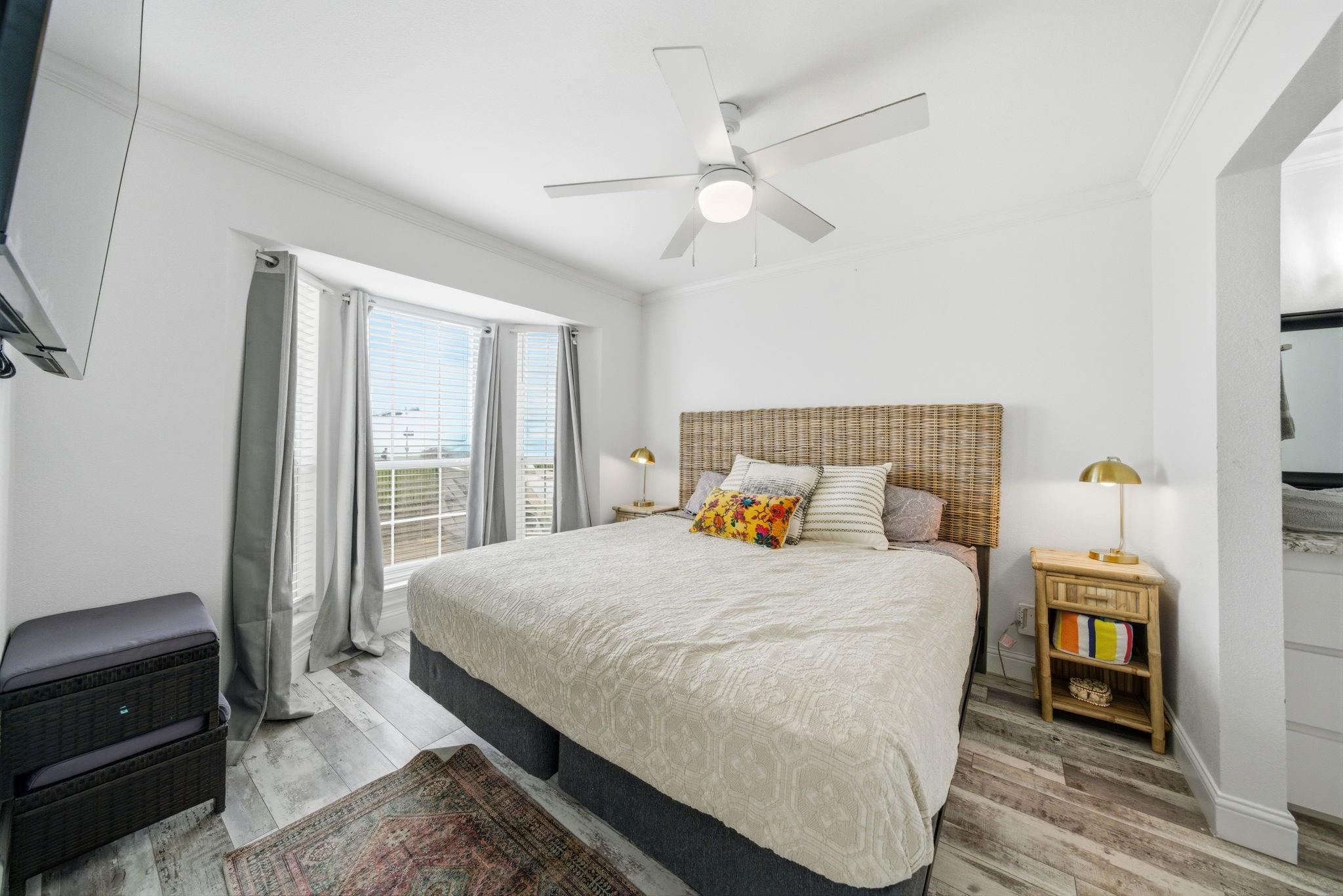 6300 Seawall Boulevard 8103