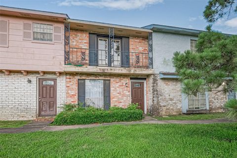 Photo of 7093 Chasewood Drive Dr, Missouri City, TX 77489 (MLS # 26293019) Photo of 7093 Chasewood Drive Dr, Missouri City, TX 77489 (MLS # 26293019)