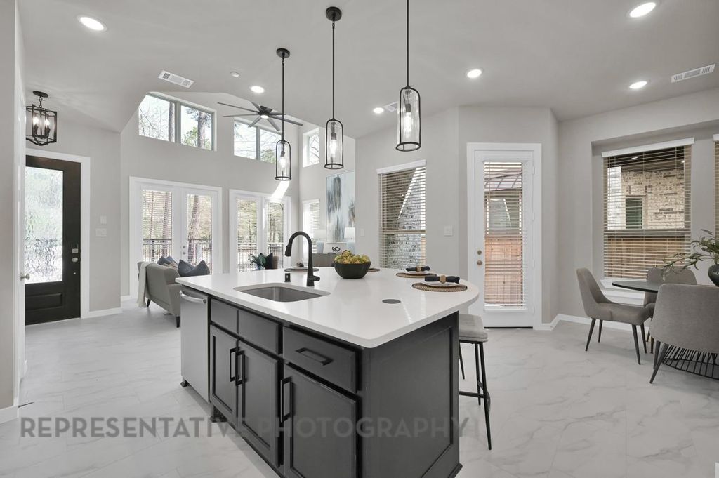 Photo of 2708 Woodforest Parkway N, Montgomery, TX 77316 (MLS # 18653013)