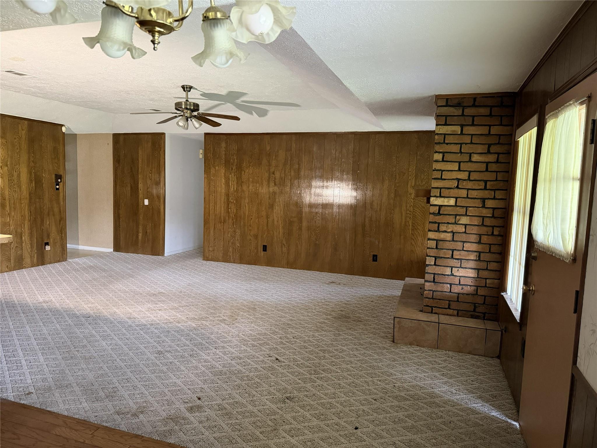 901 Regency Drive