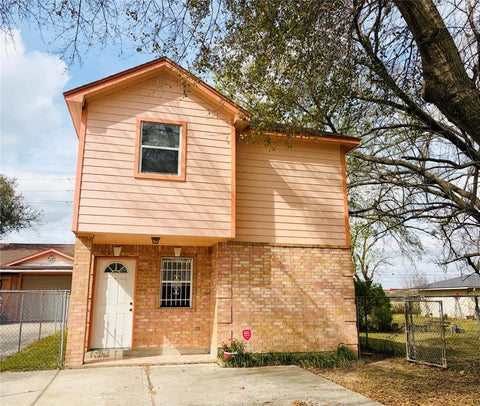Photo of 6615 Overlook Drive, Houston, TX 77041 (MLS # 70755410)