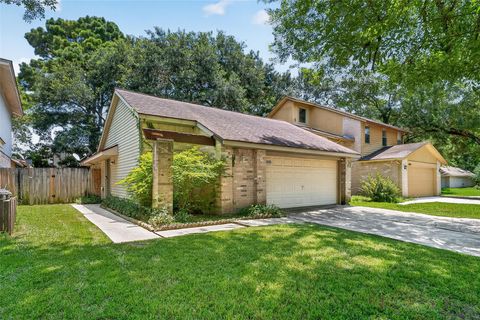 Photo of 16606 Quiet Trail Drive, Humble, TX 77396 (MLS # 21407387)