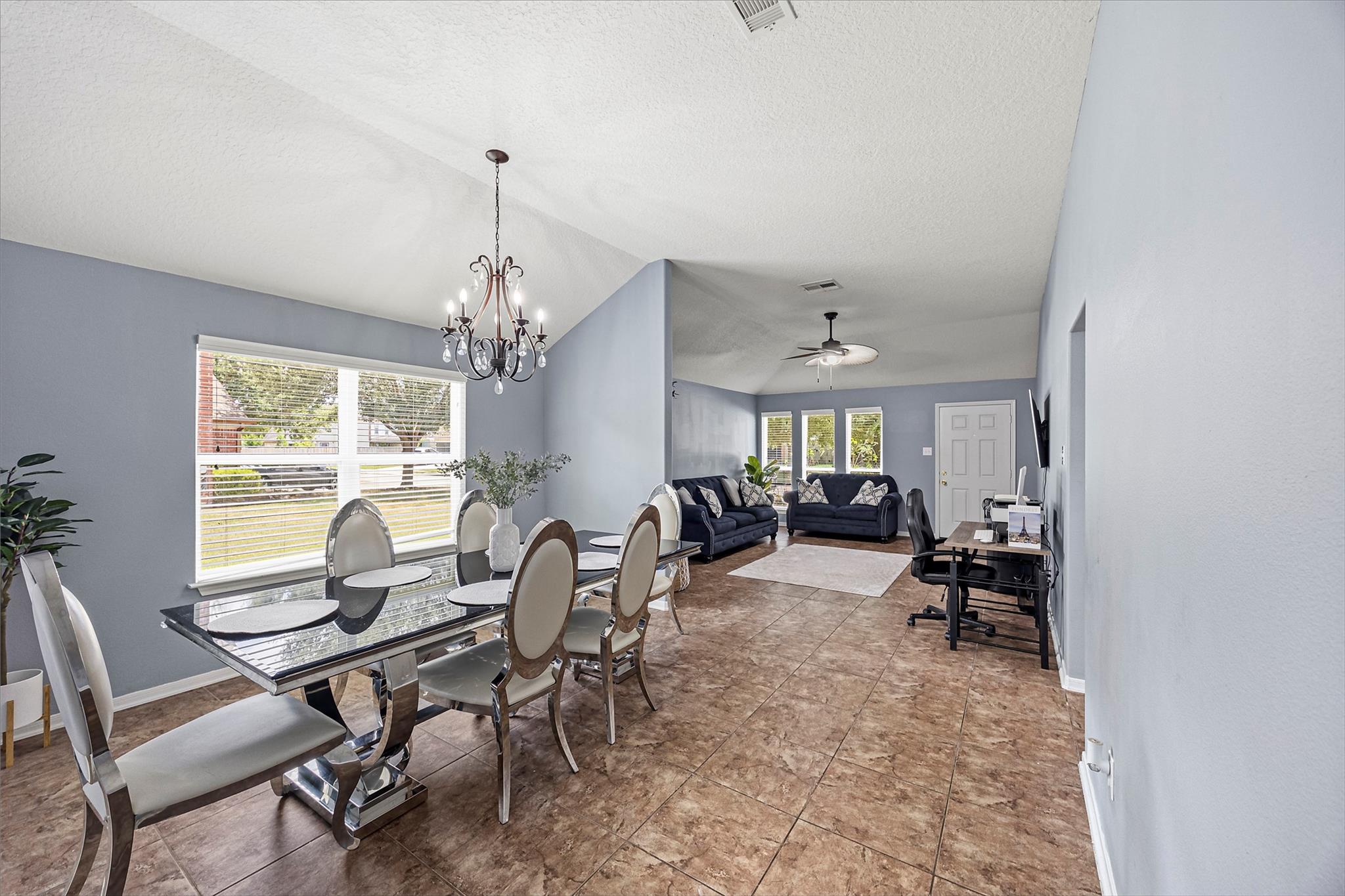 5623 Cinnamon Lake Drive