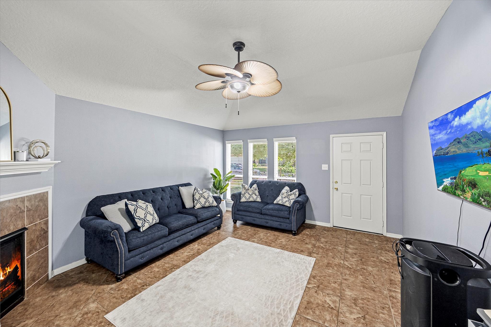 5623 Cinnamon Lake Drive