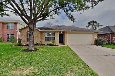 Photo of 4959 Sentry Woods Lane, Pearland, TX 77584 (MLS # 75081899)