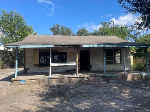 Photo of 16431 1st Street, Channelview, TX 77530 (MLS # 31329029)