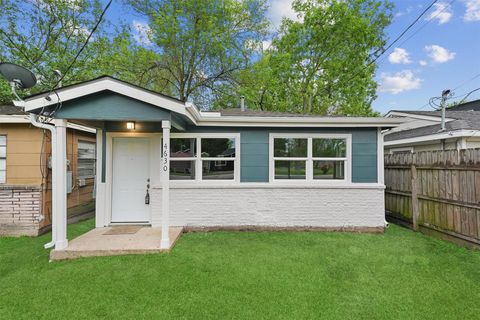 Photo of 4630 Clover Street, Houston, TX 77051 (MLS # 79050512)