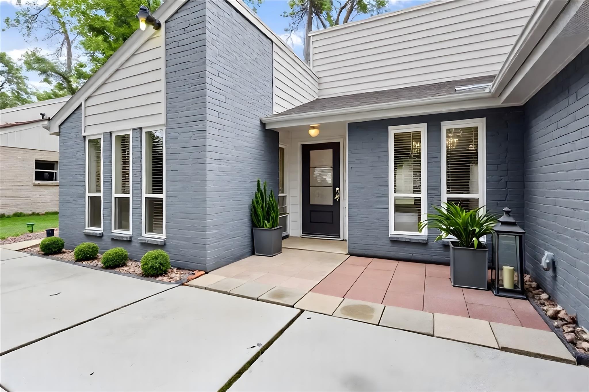 14902 Forest Lodge Drive