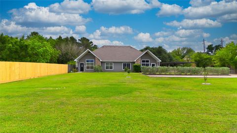 Photo of 770 Hunt Road #314, Baytown, TX 77521 (MLS # 2415865)