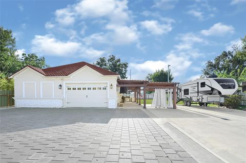 Photo of 509 Joan Of Arc Dr Dr, Hempstead, TX 77445 (MLS # 69259429)
