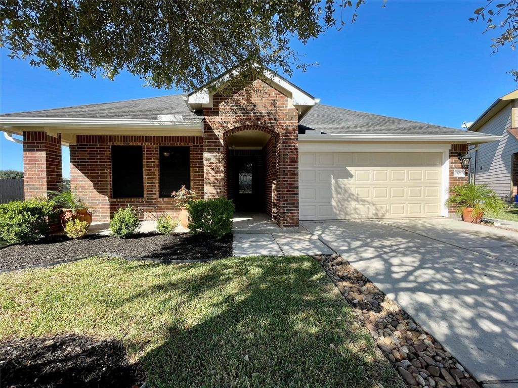 Photo of 2102 Pickwick Pines Dr Court, Humble, TX 77396 (MLS # 61521670)
