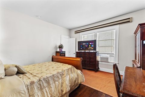 Photo of 2511 Whitney Street #A, Houston, TX 77006 (MLS # 66019578)