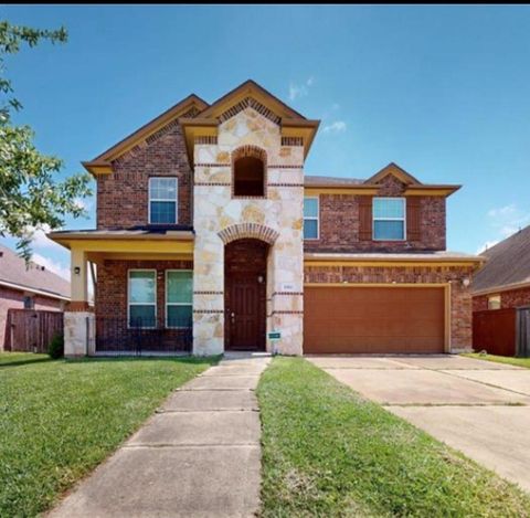 Photo of 1911 Thunder Ridge Way, Pearland, TX 77089 (MLS # 18201579)