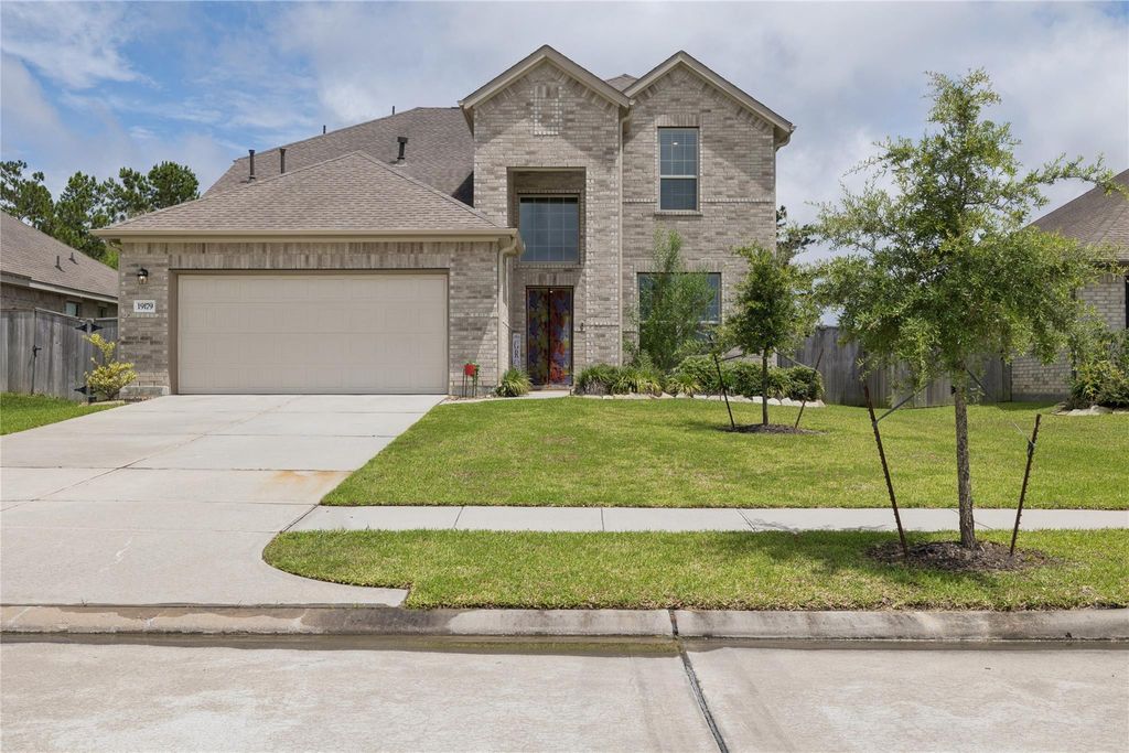 Photo of 19179 Pinewood Grove Trail, New Caney, TX 77357 (MLS # 86042456)