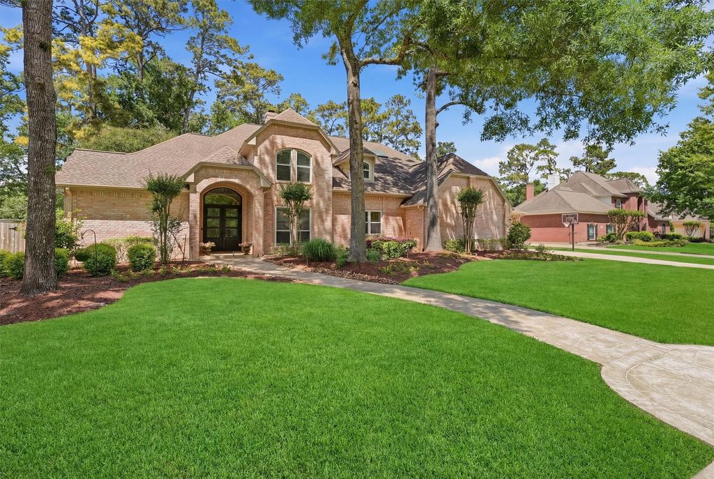 Photo of 1522 Scenic Shore Drive, Houston, TX 77345 (MLS # 49765616)