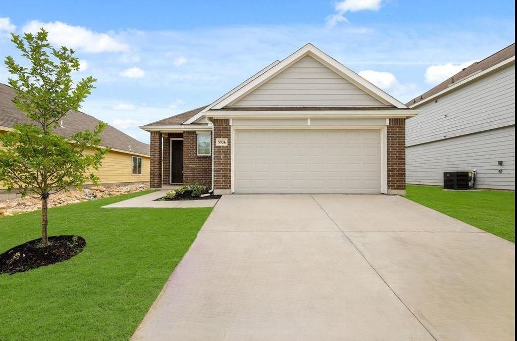 Photo of 9936 Dynamics Drive, Fort Worth, TX 76131 (MLS # 57728386)