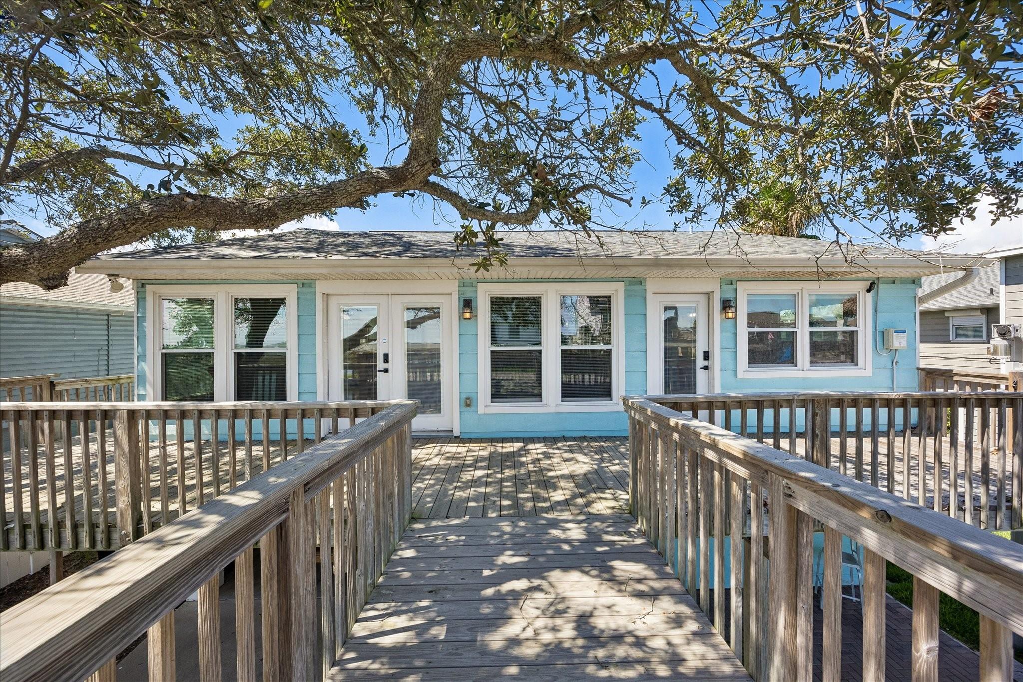 853 Marlin Street