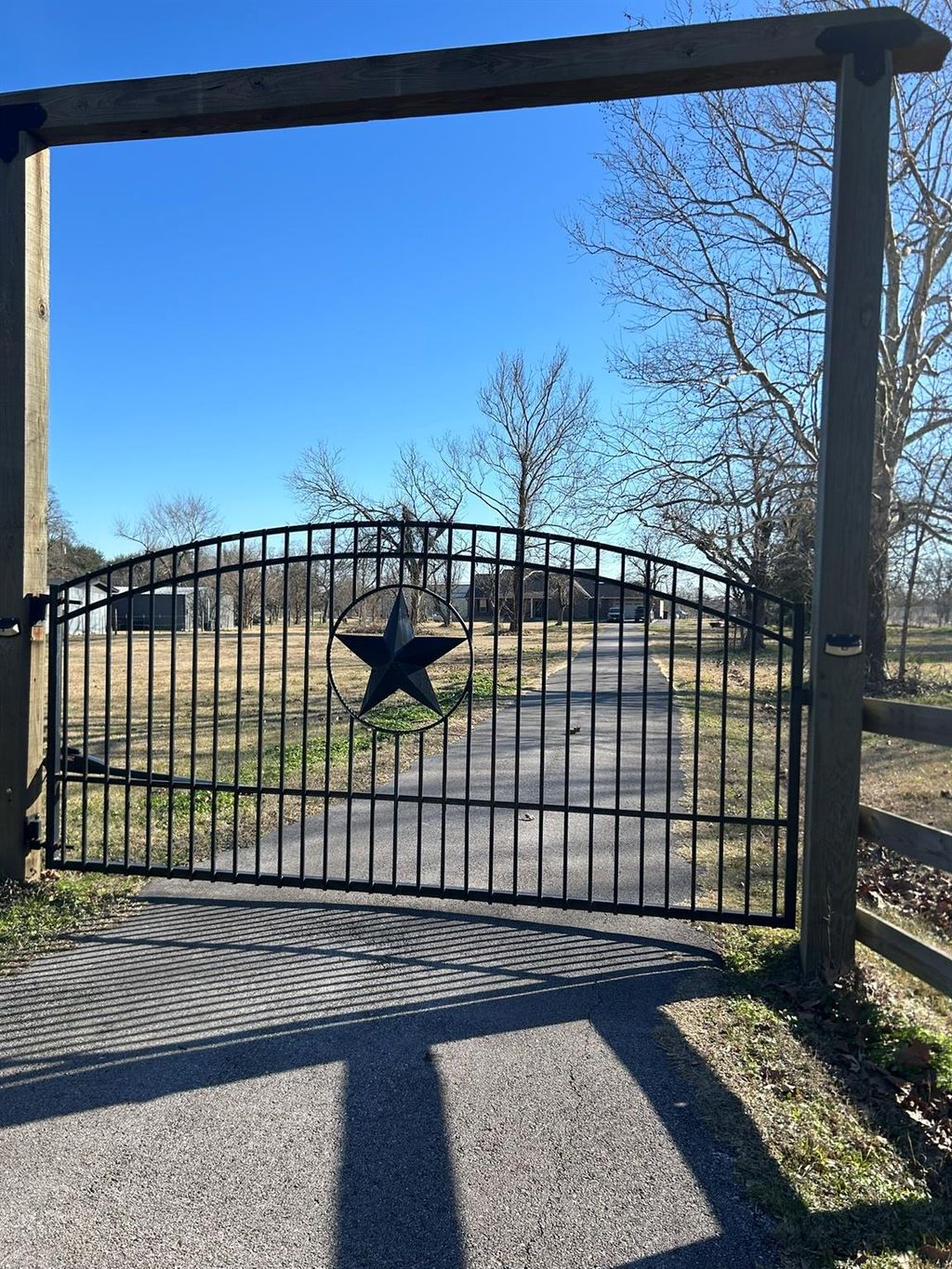Photo of 3418 Barbers Hill Road, Highlands, TX 77562 (MLS # 74001537)