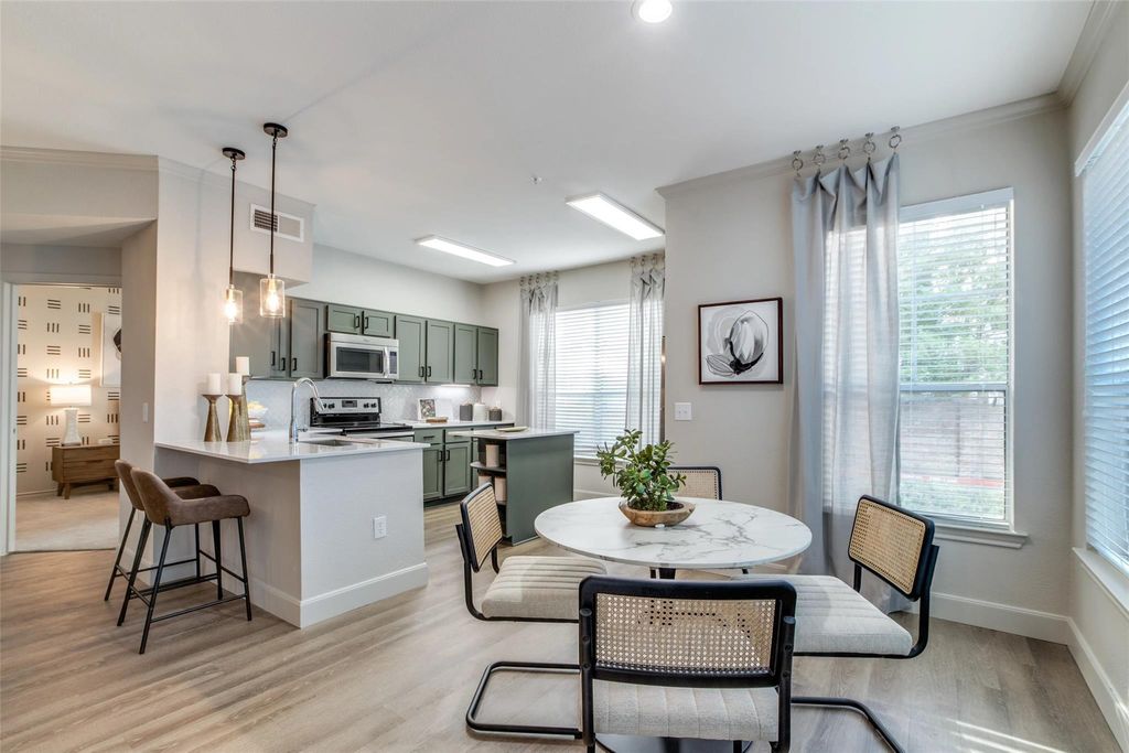 Photo of 3003 Memorial Court #1107, Houston, TX 77007 (MLS # 44039969)