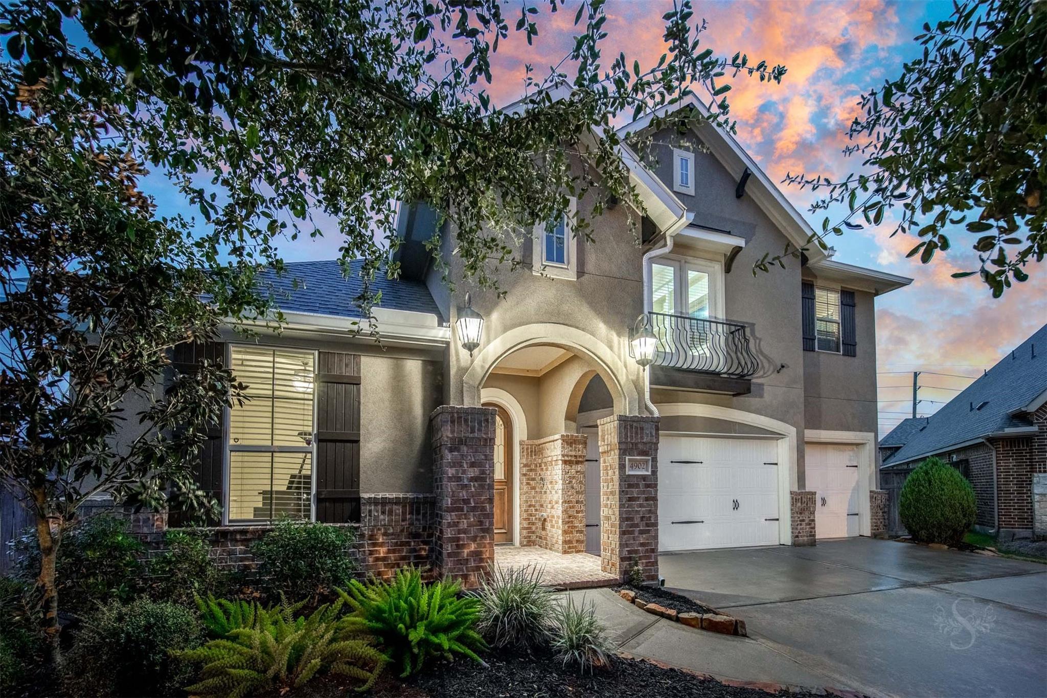 4902 Cancun Hills Court
