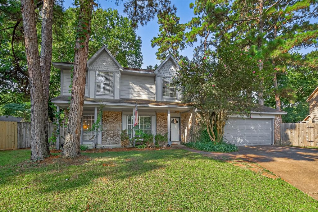 Photo of 2901 Maple Knoll Drive, Houston, TX 77339 (MLS # 69978672)