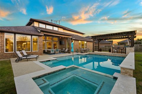 Photo of 28334 Sparkling Brook Lane, Fulshear, TX 77441 (MLS # 37090913)