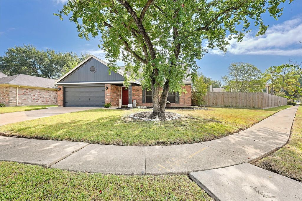 Photo of 10319 Green Valley Ln Lane, Houston, TX 77064 (MLS # 13788910)