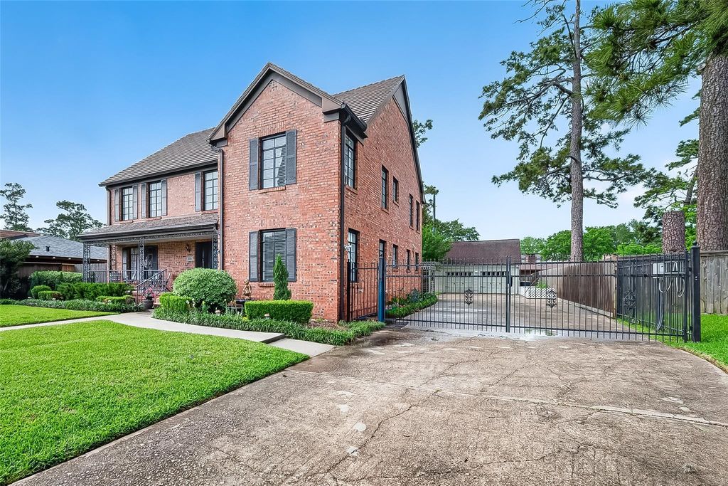 Photo of 3316 Binz Street, Houston, TX 77004 (MLS # 34566280)