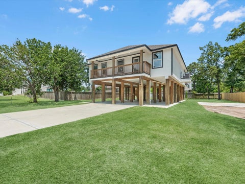 Tiny photo for 628 Oakdale Street, Shoreacres, TX 77571 (MLS # 35002388)