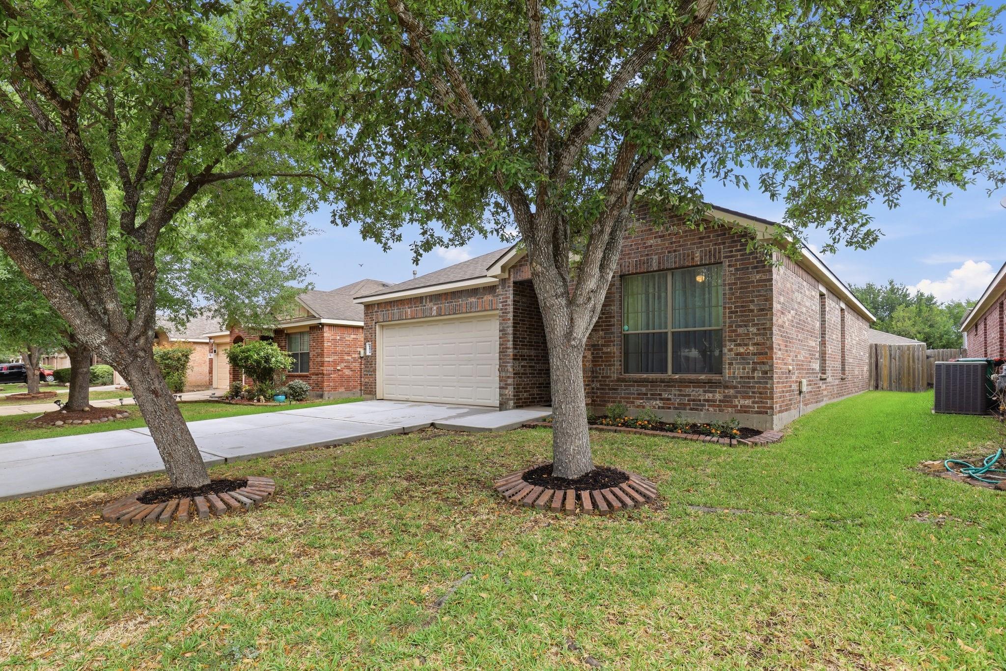 19910 Roycroft Lane